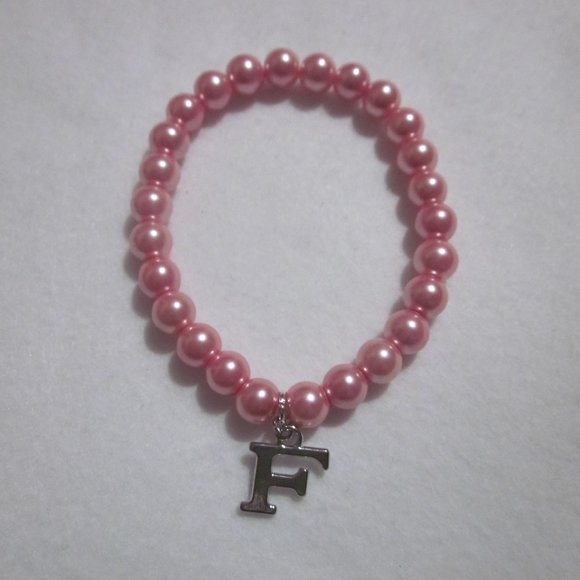 Pink Initial F Bracelet. - Picture 1 of 3